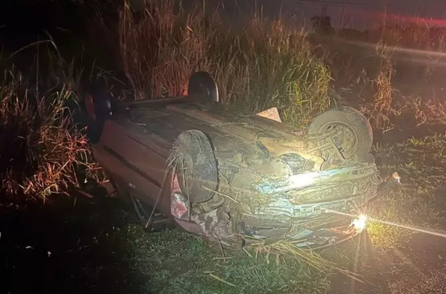 Homem morre ao bater Celta em Palio e capotar na BR-163