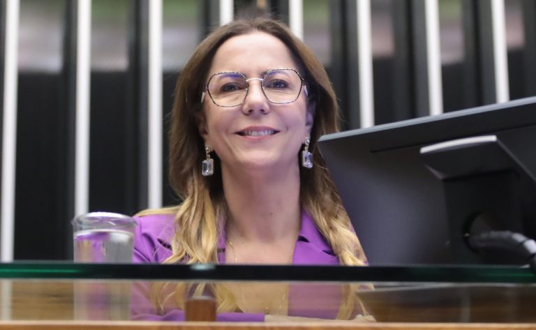 Câmara aprova aumento de pena para crimes sexuais contra vulneráveis; acompanhe