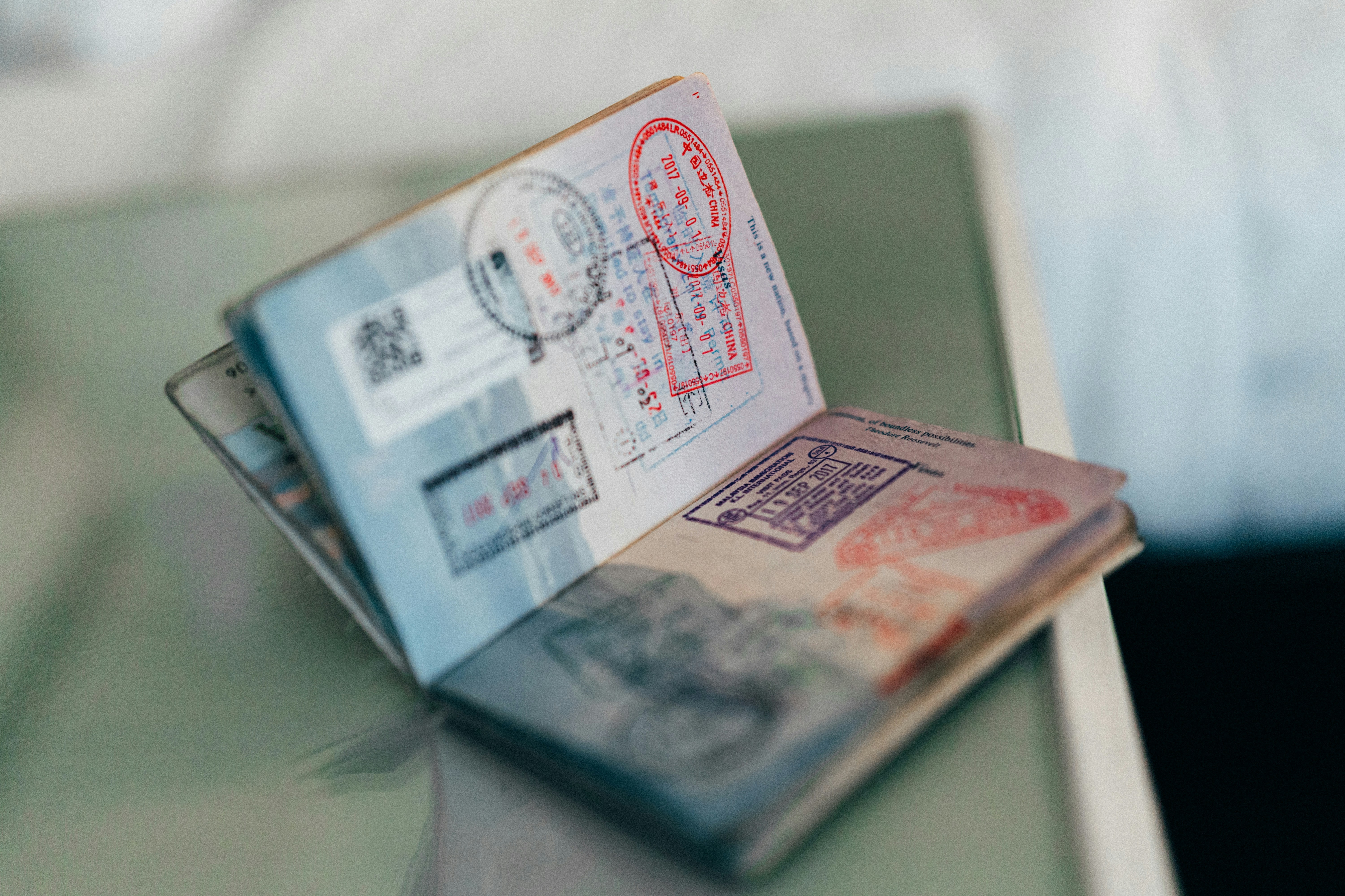 Adeus, carimbo no passaporte: Europa começa a dar fim à tradição neste domingo