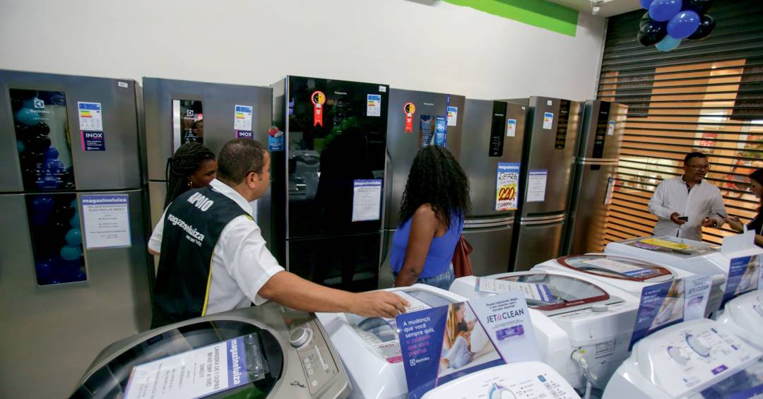 Vendas nominais no varejo devem subir em fevereiro, aponta IDV