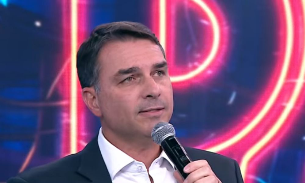 Flávio Bolsonaro é jogo duro para Lula