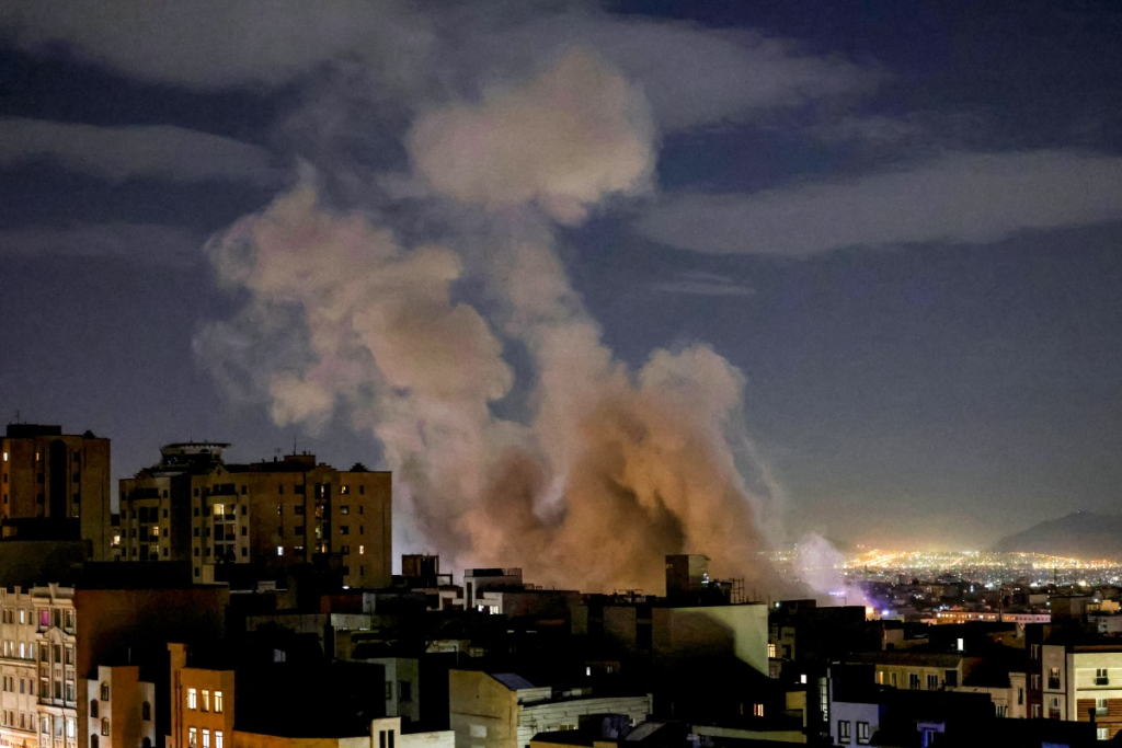 Capital do Irã volta a registrar série de explosões em meio a conflito com EUA e Israel