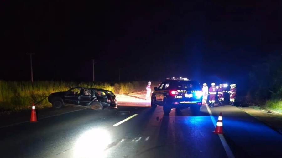 Contrabandista morre após capotar carro e ser arremessado na BR-163