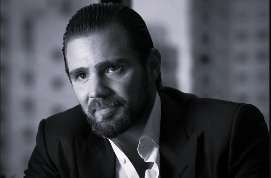 Entenda por que Vorcaro dormiu por 3 dias de luz acesa na prisão