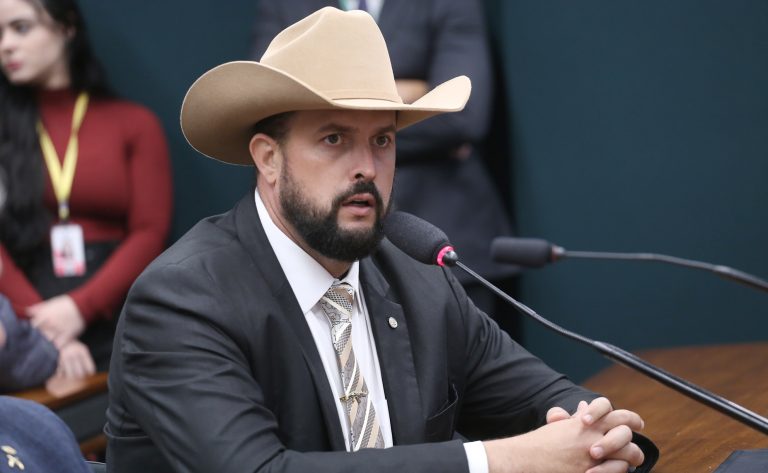 Comissão aprova transporte público gratuito para agentes de segurança pública