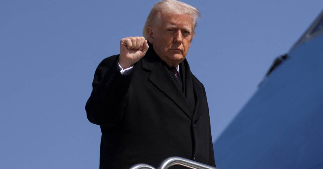 Assinatura de Trump será adicionada ao dólar dos EUA, fato inédito para um presidente em exercício