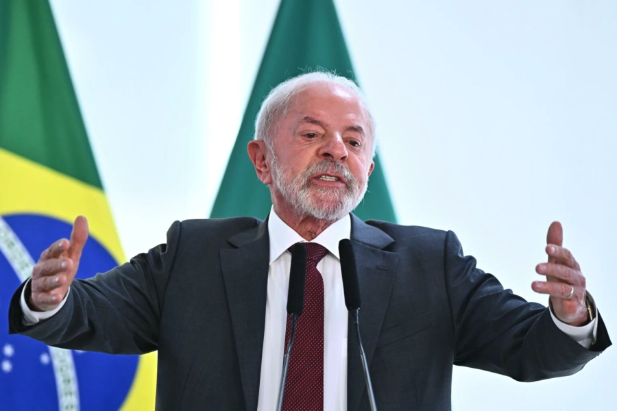 Com o dobro do 2° colocado, Lula é o líder mais rejeitado do país