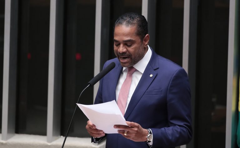 Câmara aprova projeto que amplia controle sanitário sobre importação de cacau da Costa do Marfim